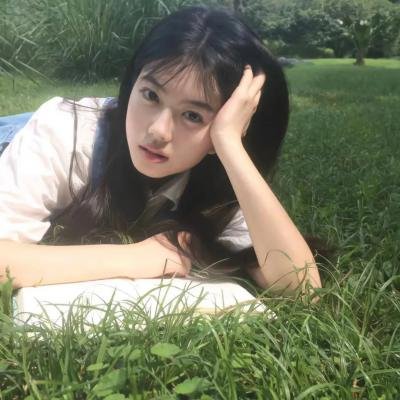 阿里安娜 海报